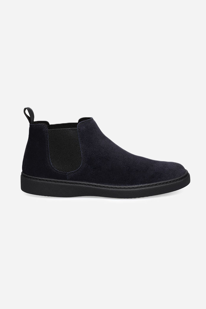 Casual suede Chelsea boots